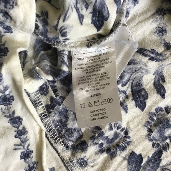 Blue and white floral print long sleeve LOFT dress. Button front. - Picture 7 of 8